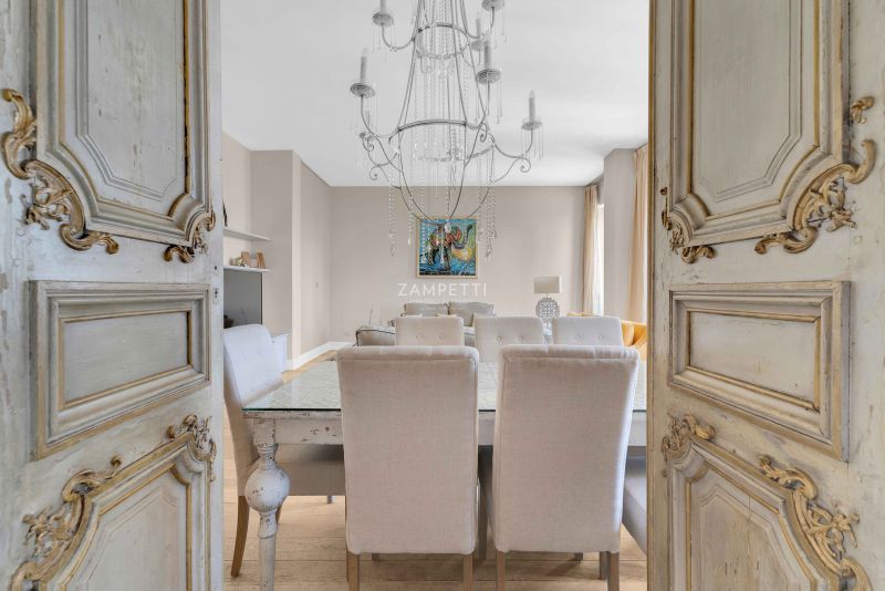 Luminosa residenza di ampia metratura con box