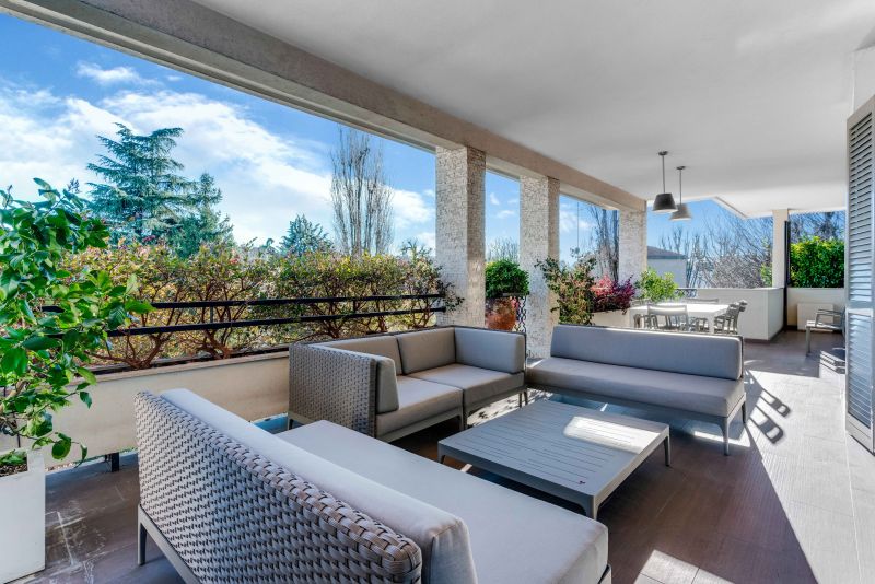 Esclusivo attico con grande terrazzo