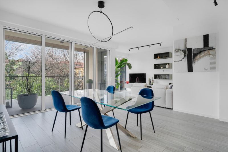 Luminosa residenza con terrazzo e box