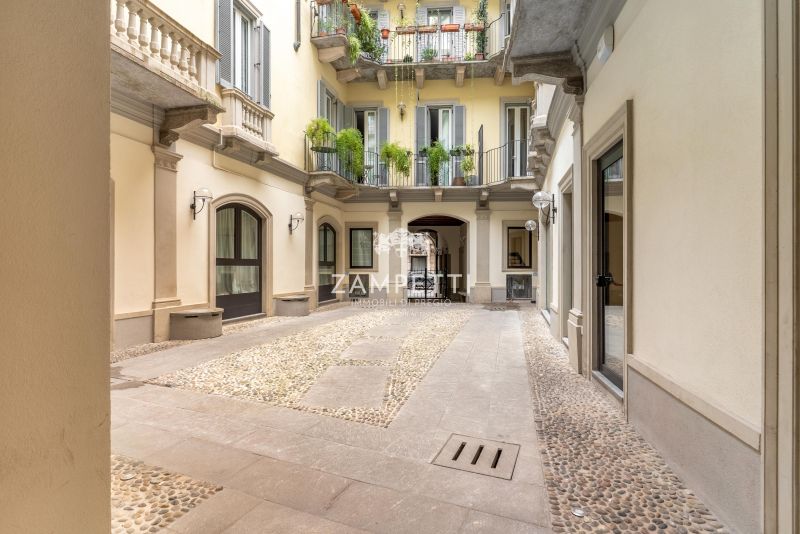 Eleganza Contemporanea nel Cuore di Milano