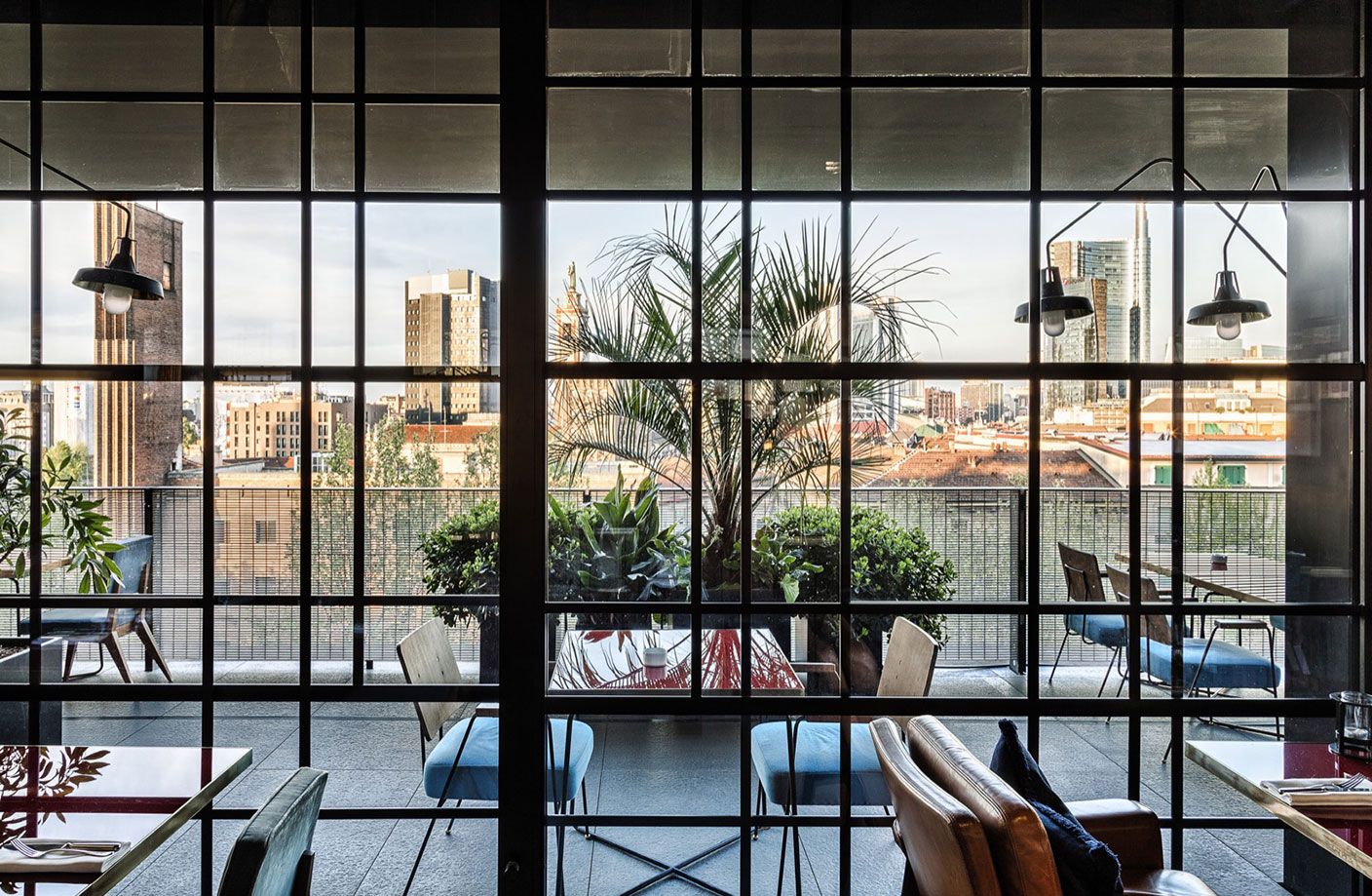 Cool places: Ceresio7 - pool restaurant a Milano
