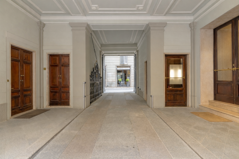 SPLENDIDA DIMORA CON POSTO AUTO_ING