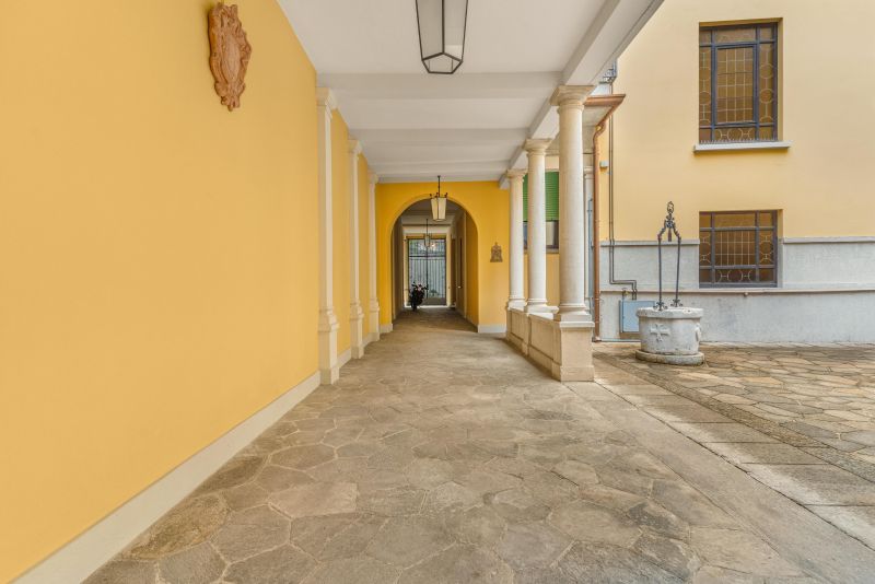 Nel quadrilatero della moda in bel palazzo d'epoca